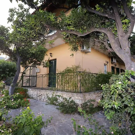 Cosy Budget To Rent In Corfu Apartament Ypsos