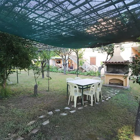 Apartment Cosy Budget To Rent In Corfu Ipsos